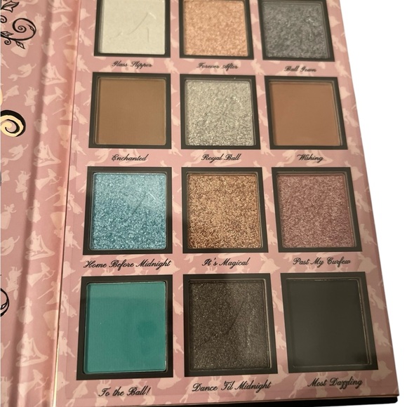 Disney Cinderella 12 Color Eyeshadow Palette  New in Package - Picture 5 of 5